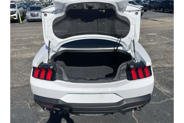 $27499 : Ford Mustang 2024 EcoBoost 2 image 10