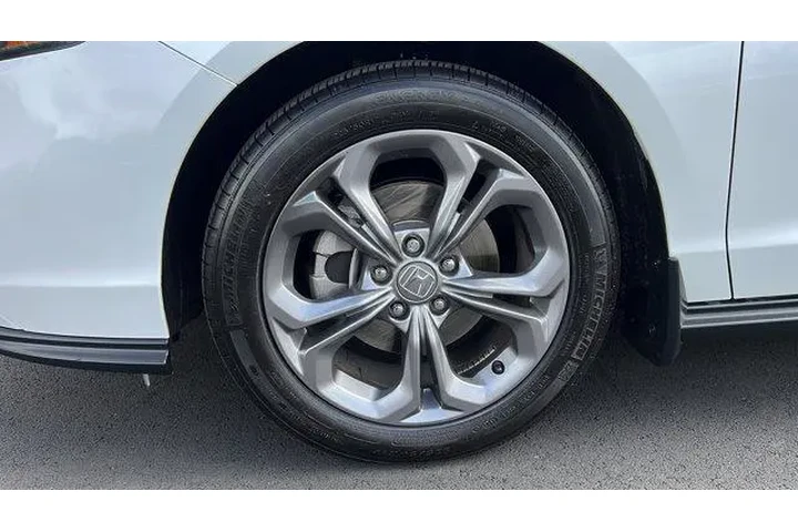 $32484 : Honda Civic 2025 Sport 4dr H image 10