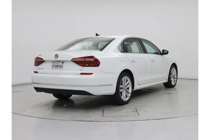 $15998 : Volkswagen Passat 2018 2.0T image 8