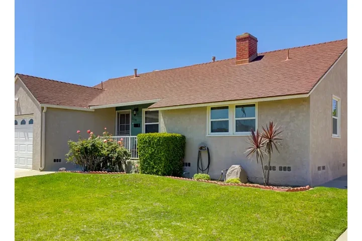 $1795 : CASA FOR RENT image 1