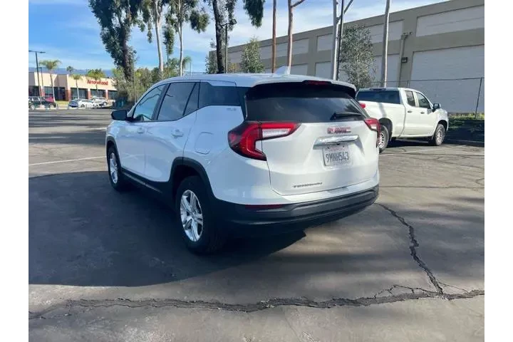 $20993 : GMC Terrain 2024 SLE 4dr SUV image 6