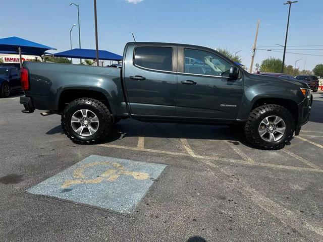 $24995 : Pre-Owned 2018 Colorado Crew image 5