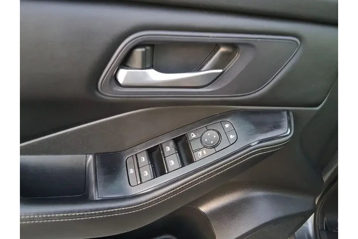 $25926 : Nissan Rogue 2024 AWD SV 4dr image 10