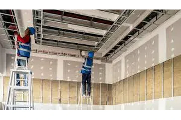 Oficial de obra blanca y obra image 2