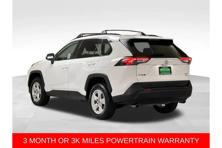 $17988 : 2021 RAV4 XLE image 3