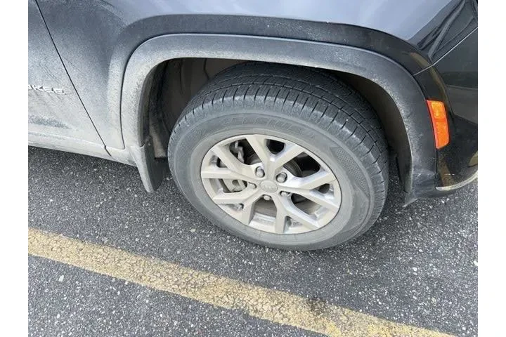 $28995 : Jeep Grand Cherokee L 2022 4 image 9