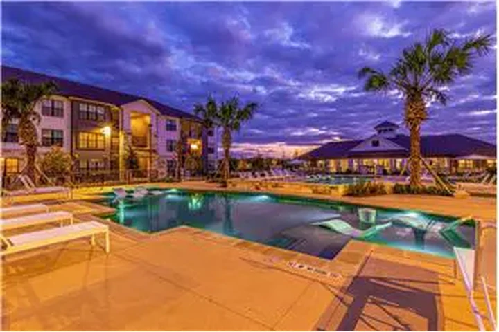 $2375 : Rental property with 3 bedro image 1