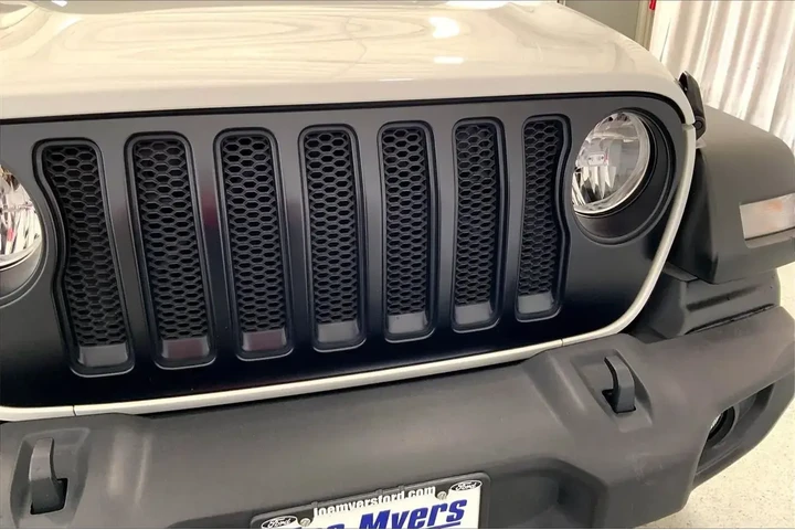 $28992 : Jeep Wrangler Unlimited 2022 image 7