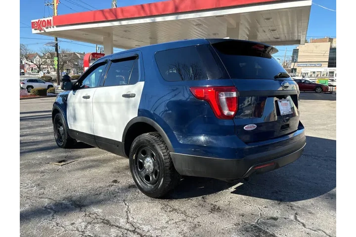 $9299 : 2017 Explorer Police Intercep image 5