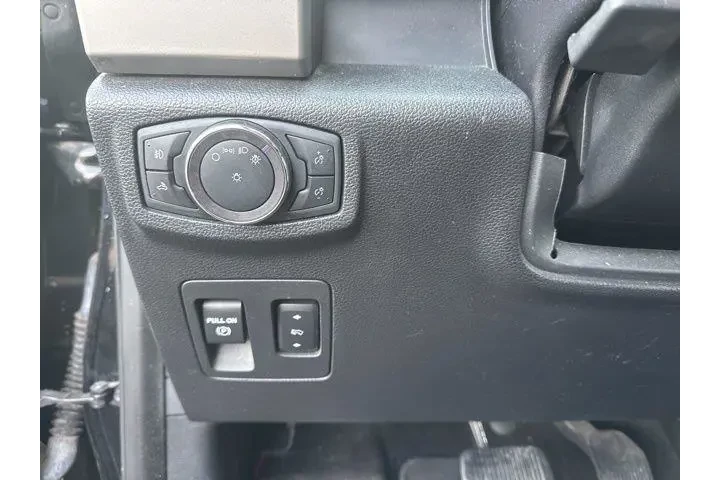 $28000 : Ford F-150 2020 4x2 XL 4dr S image 10