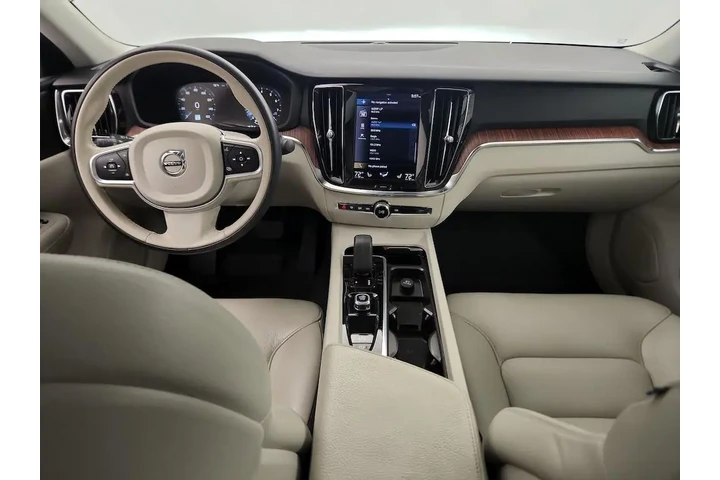 $26998 : Volvo S60 2022 AWD B5 Moment image 8