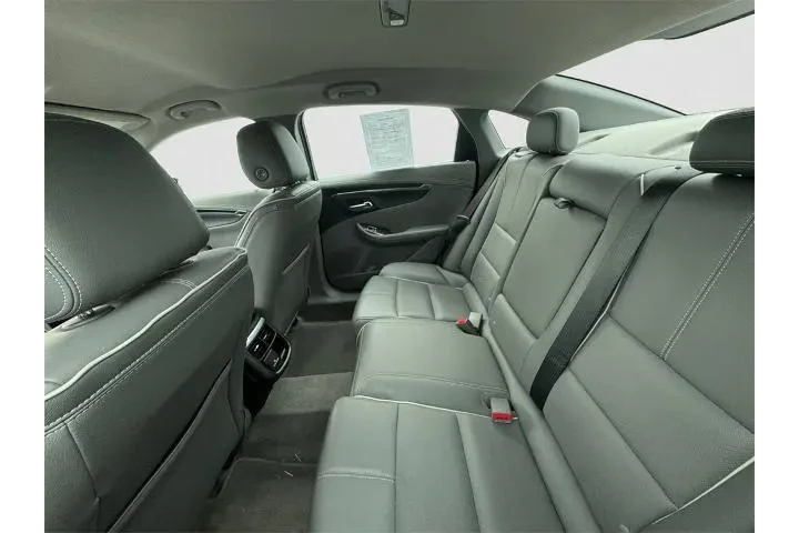 $9971 : Chevrolet Impala 2018 Premie image 9