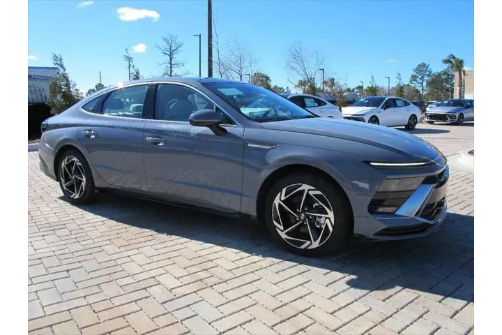 $31910 : Hyundai SONATA 2024 SEL 4dr image 1