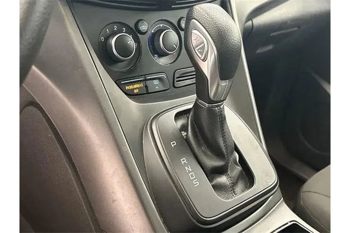 $8000 : Ford Escape 2016 S 4dr SUV image 4