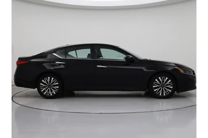 $19998 : Nissan Altima 2023 2.5 SV 4d image 7
