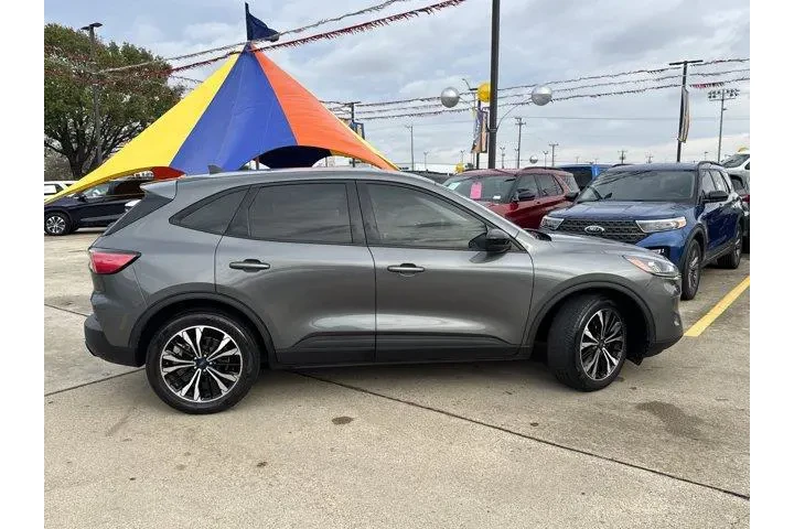 $20140 : Ford Escape 2022 SE 4dr SUV image 4