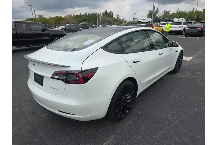$29990 : Tesla Model 3 2023 AWD Perfo image 4