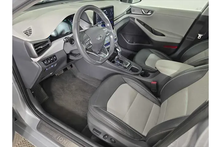 $15987 : Hyundai IONIQ Hybrid 2020 Li image 9