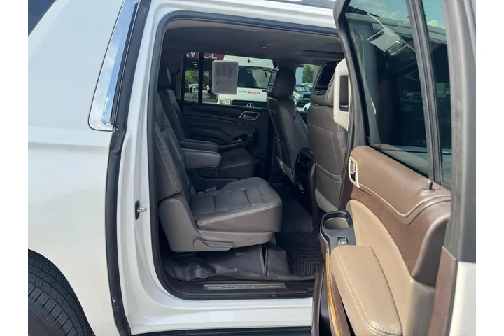2017 GMC Yukon XL 4WD 4dr Den image 8