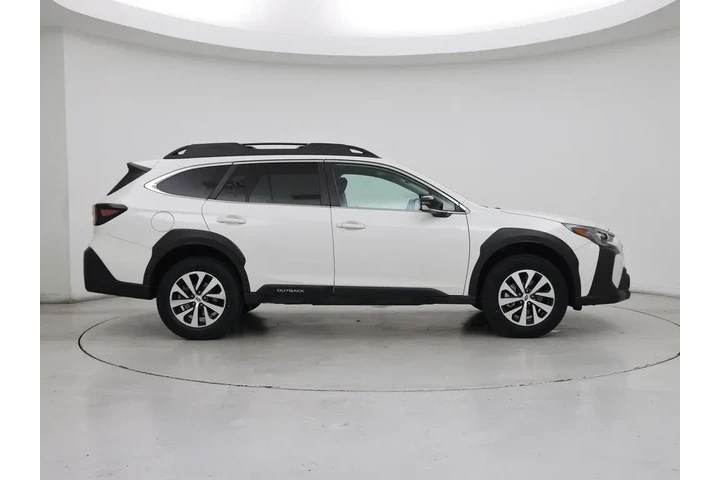 $27998 : Subaru Outback 2023 AWD Prem image 7