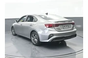 $16917 : Kia Forte 2022 FE 4dr Sedan thumbnail