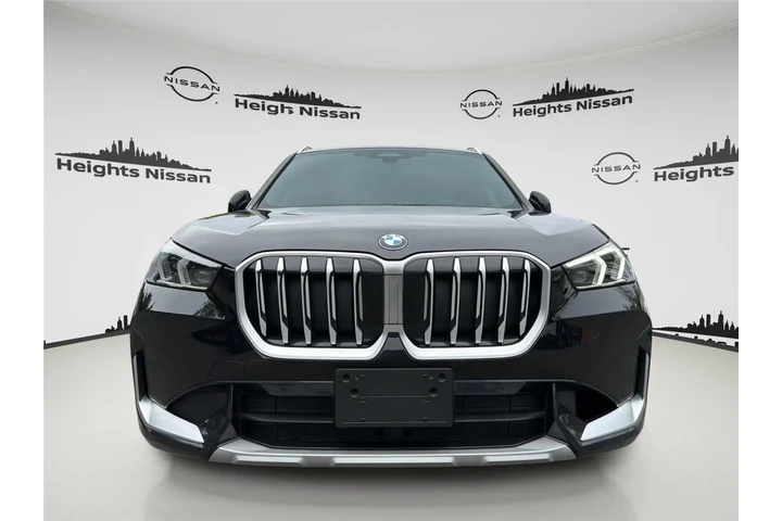 $32990 : BMW X1 2025 AWD xDrive28i 4d image 1