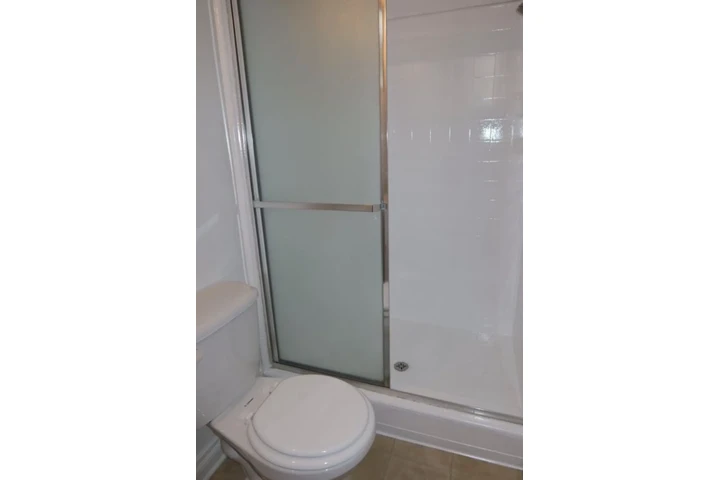 $1500 : 1 bedroom unit in Gardena image 8