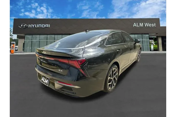 $32120 : Kia K5 2026 EX 4dr Sedan image 5