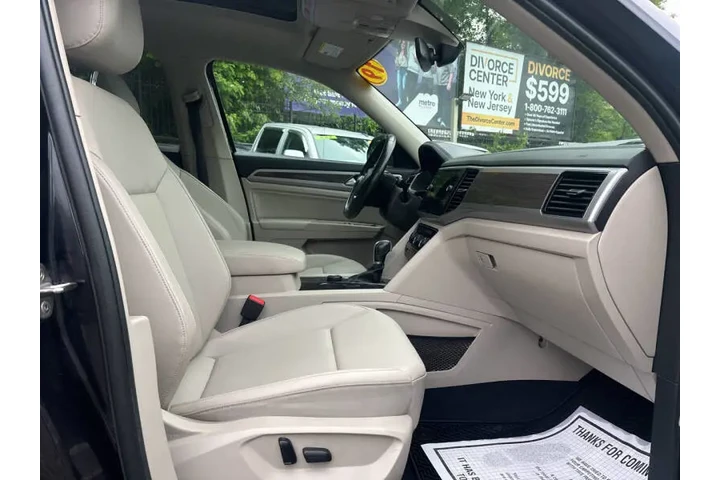 $20499 : 2019 Atlas V6 SEL 4Motion image 9