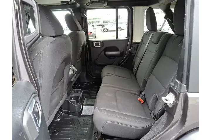 $23888 : Jeep Wrangler Unlimited 2020 image 8