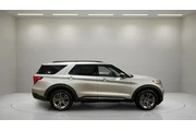 $26495 : Ford Explorer 2021 AWD XLT 4 thumbnail