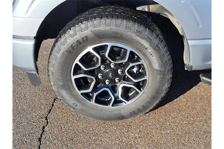 $39563 : Ford F-150 2023 4x4 XLT 4dr image 9