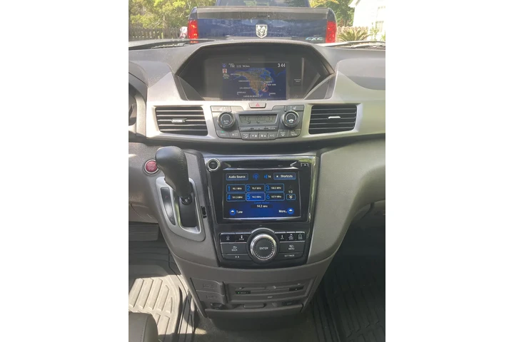 $9500 : 2016 Honda Odyssey TOURING image 3