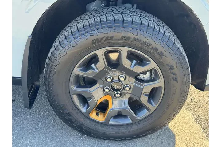 $27800 : Ford Maverick 2024 AWD XLT 4 image 10