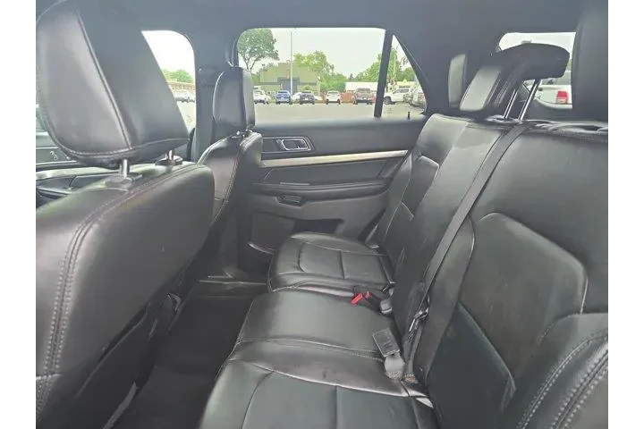 $21995 : Ford Explorer 2018 XLT 4dr S image 8
