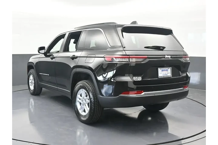 $29995 : Jeep Grand Cherokee 2025 4x2 image 4