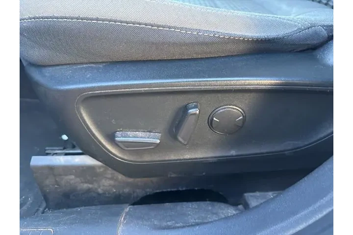 $17876 : Ford Escape 2022 SE 4dr SUV image 8