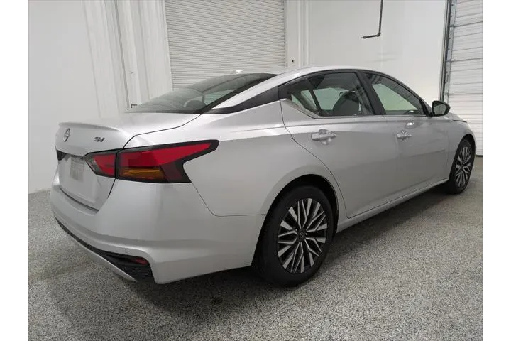 $21897 : Nissan Altima 2024 2.5 SV 4d image 4