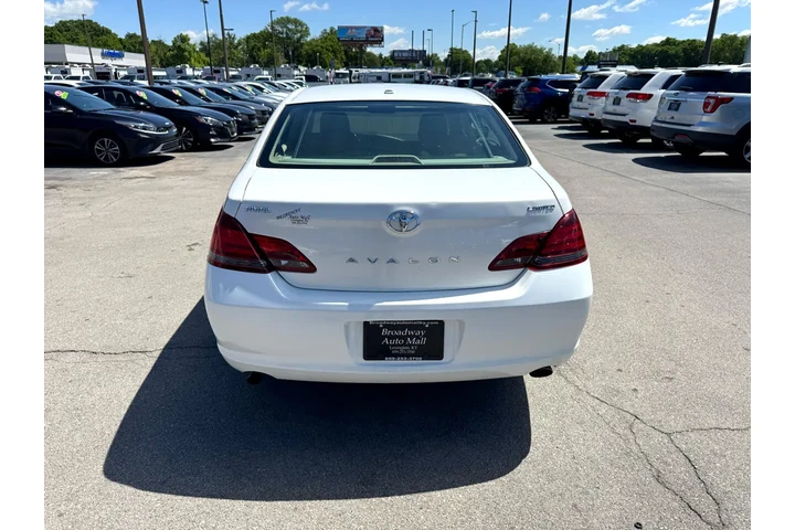 $4980 : 2009 Avalon 4dr Sdn Limited ( image 3