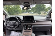 $37990 : Gold Certified2021 Sienna LE thumbnail
