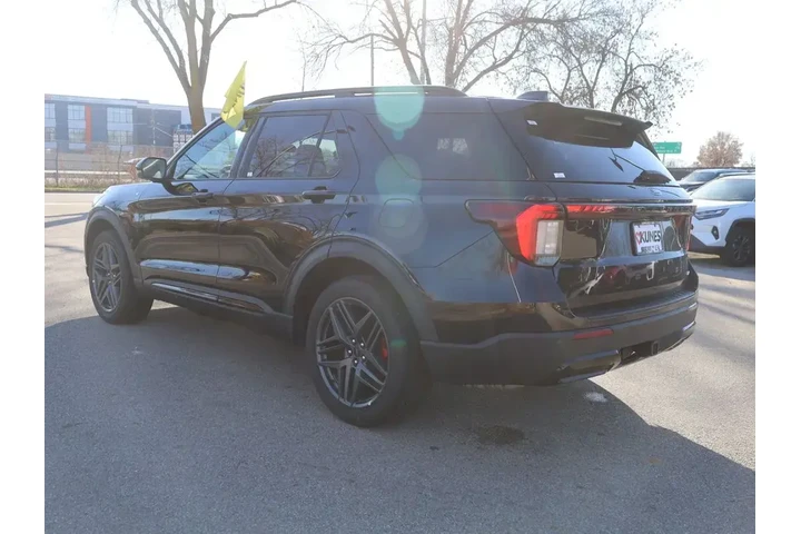 $39577 : Ford Explorer 2025 AWD ST-Li image 7