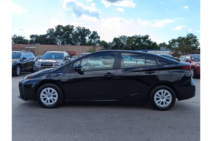 $18974 : 2021 Prius LE image 10