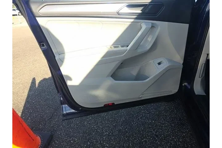 $23000 : Volkswagen Tiguan 2024 SE 4d image 9