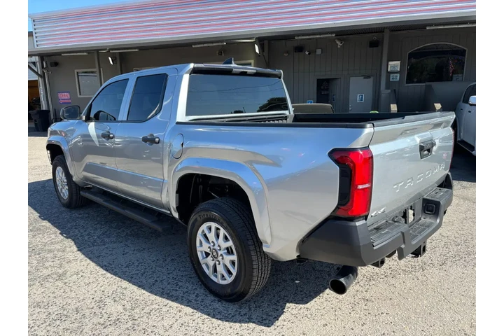 2025 Tacoma SR 4WD image 4
