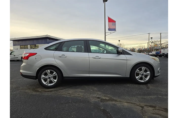 $8800 : 2014 Focus SE Sedan image 7