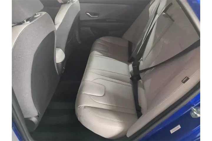 $22700 : Hyundai ELANTRA Hybrid 2025 image 10