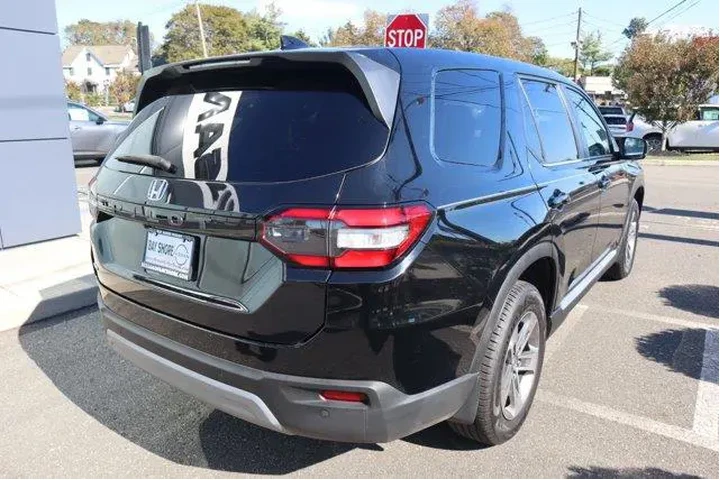 $35841 : Honda Pilot 2024 AWD EX-L 4d image 5