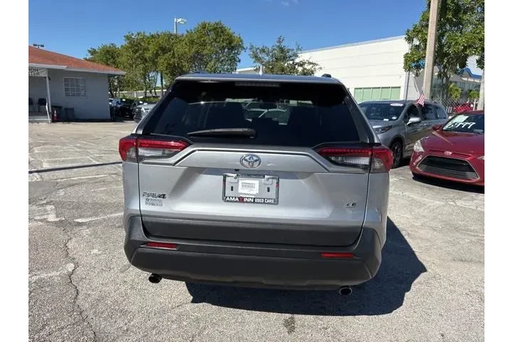 $19888 : Toyota RAV4 2021 LE 4dr SUV image 4