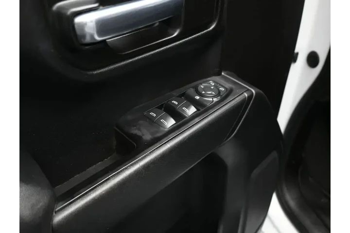 $29500 : Chevrolet Silverado 1500 202 image 10