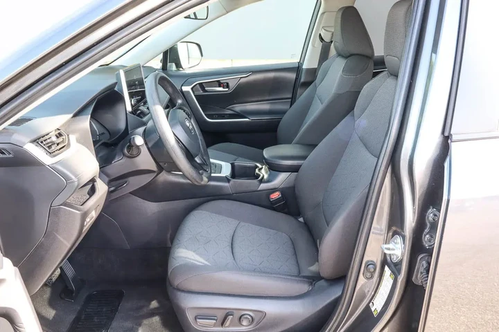 $35287 : 2025 RAV4 Hybrid XLE AWD image 7